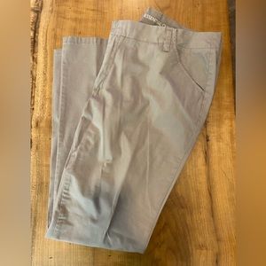 Lee Women’s Essential Chino khaki pants size 18